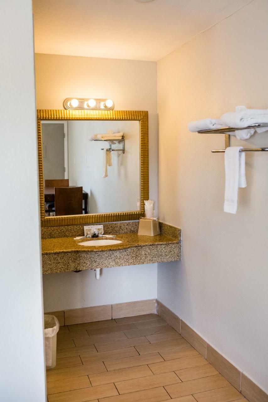 Merit Inn And Suites Beaumont Kültér fotó